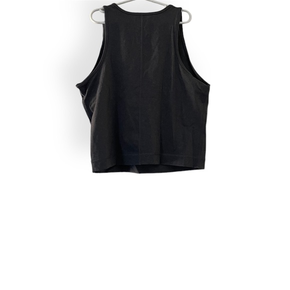 Everlane Cropped Activewear Tank - Picture 2 of 3